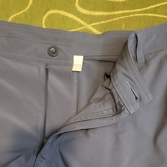 Columbia Men's Blue Shorts - Picture 4 of 8